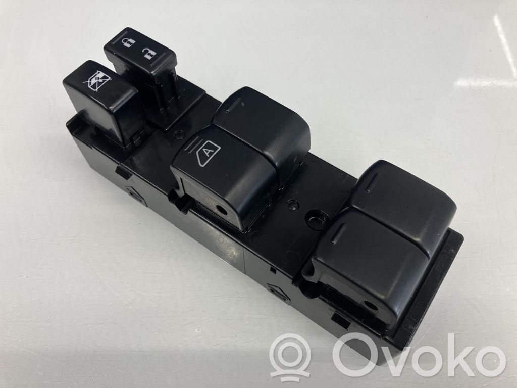 Subaru XV I Electric window control switch 