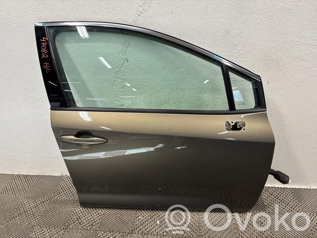 Toyota Corolla E210 E21 Priekinės durys 
