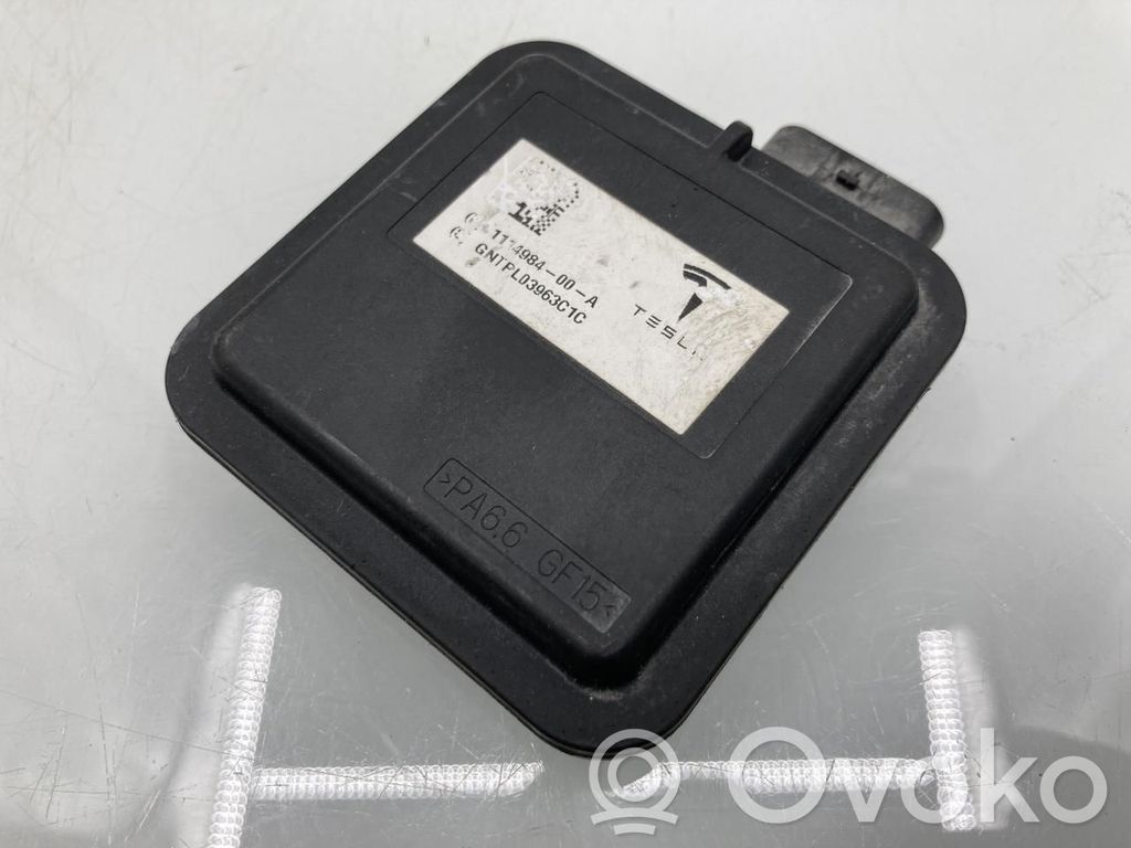 Tesla Model S Sonstige Steuergeräte / Module 