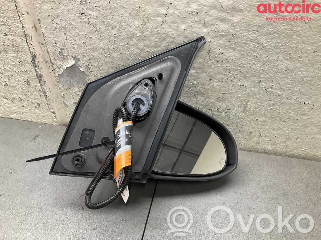 Toyota Aygo AB10 Oglindă electrică ușă față 
