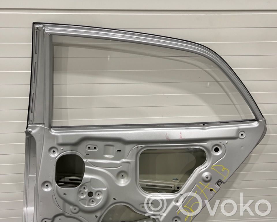 KIA Rio Задняя дверь 