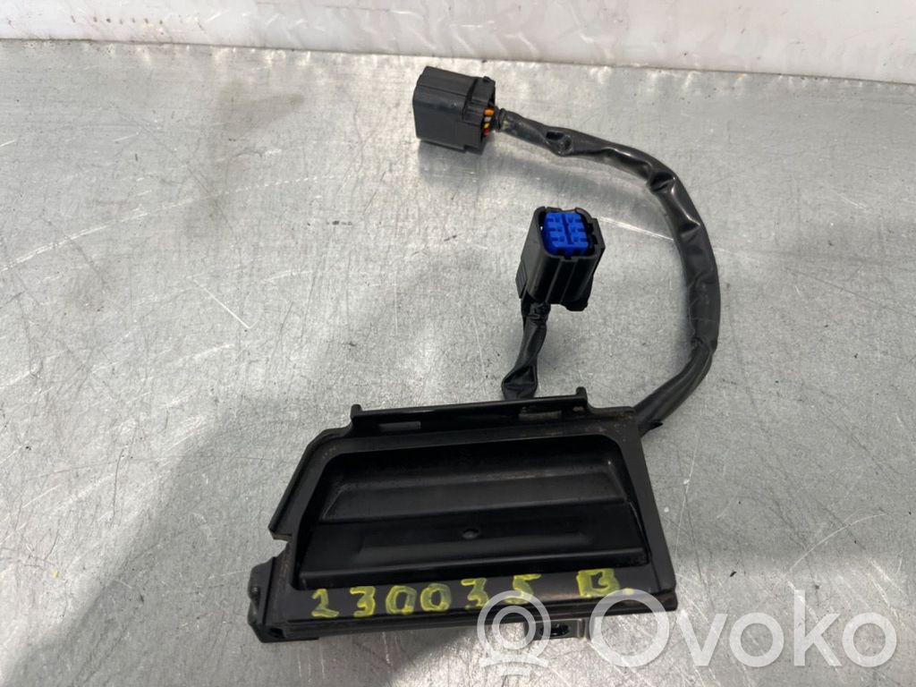 KIA Rio Takaluukun/tavaratilan luukun ulkokahva 