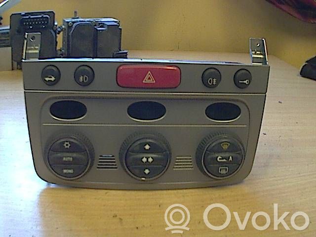 Alfa Romeo 147 Climate control/heater control trim 