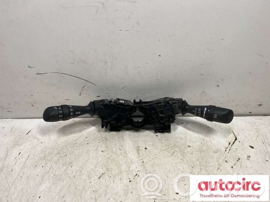 Isuzu D-Max Interruptor de control multifunción 