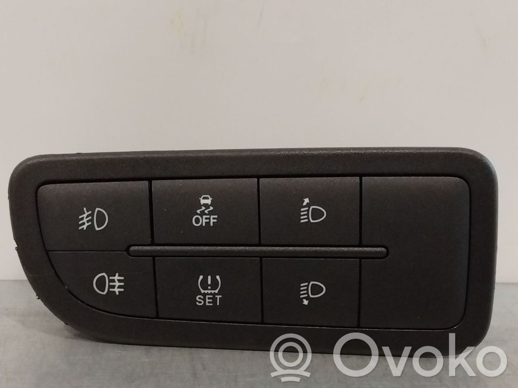 Fiat Tipo Otros interruptores/perillas/selectores 