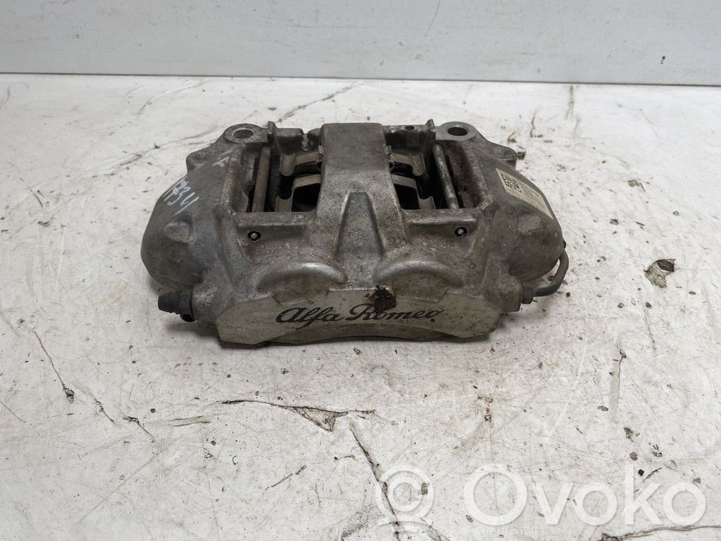 Alfa Romeo Giulia Bremssattel vorne 