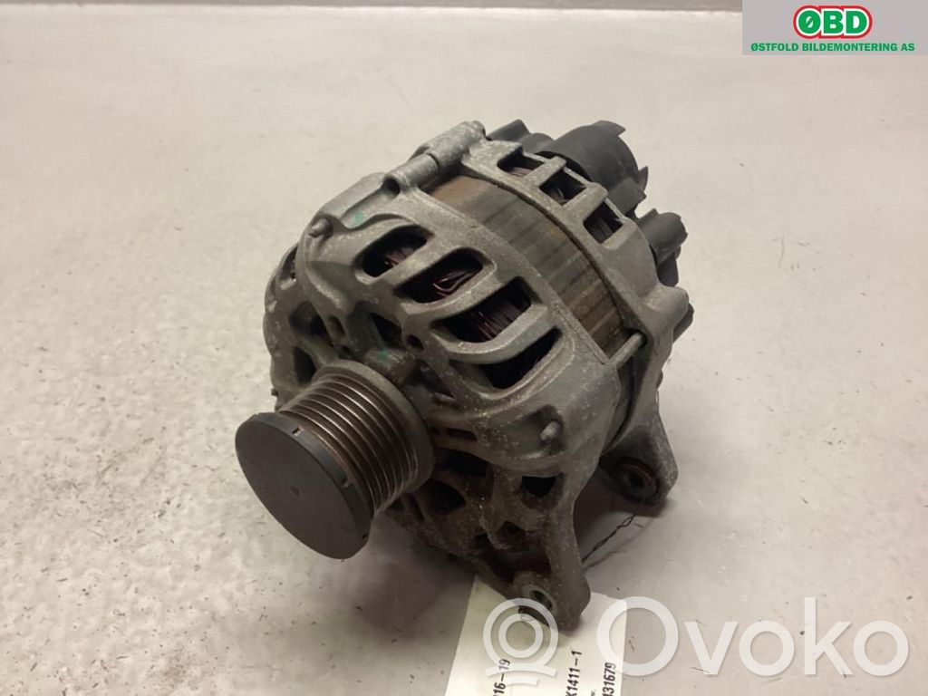 Renault Clio IV Generator/alternator 