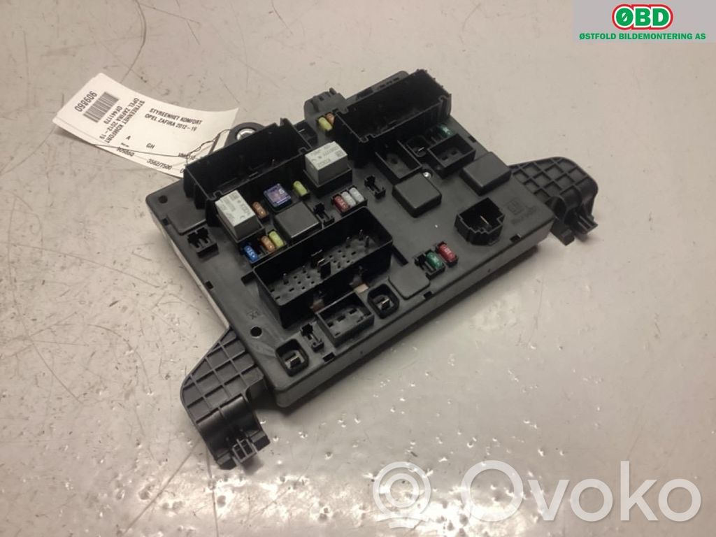 Opel Zafira C Modul de control caroserie central 
