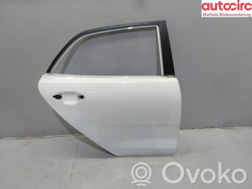 KIA Rio Задняя дверь 