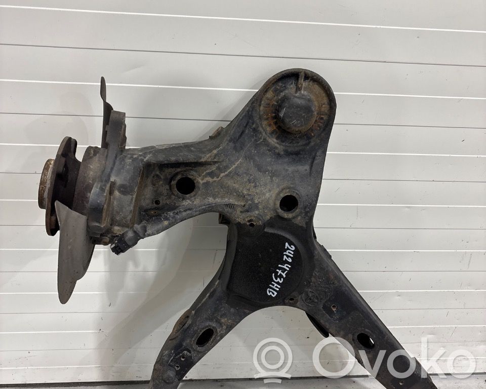 Peugeot Expert Задний поворотный кулак (ступица, цапфа) 