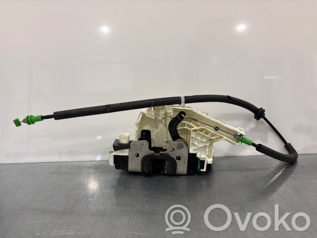 Tesla Model 3 Передний замок 