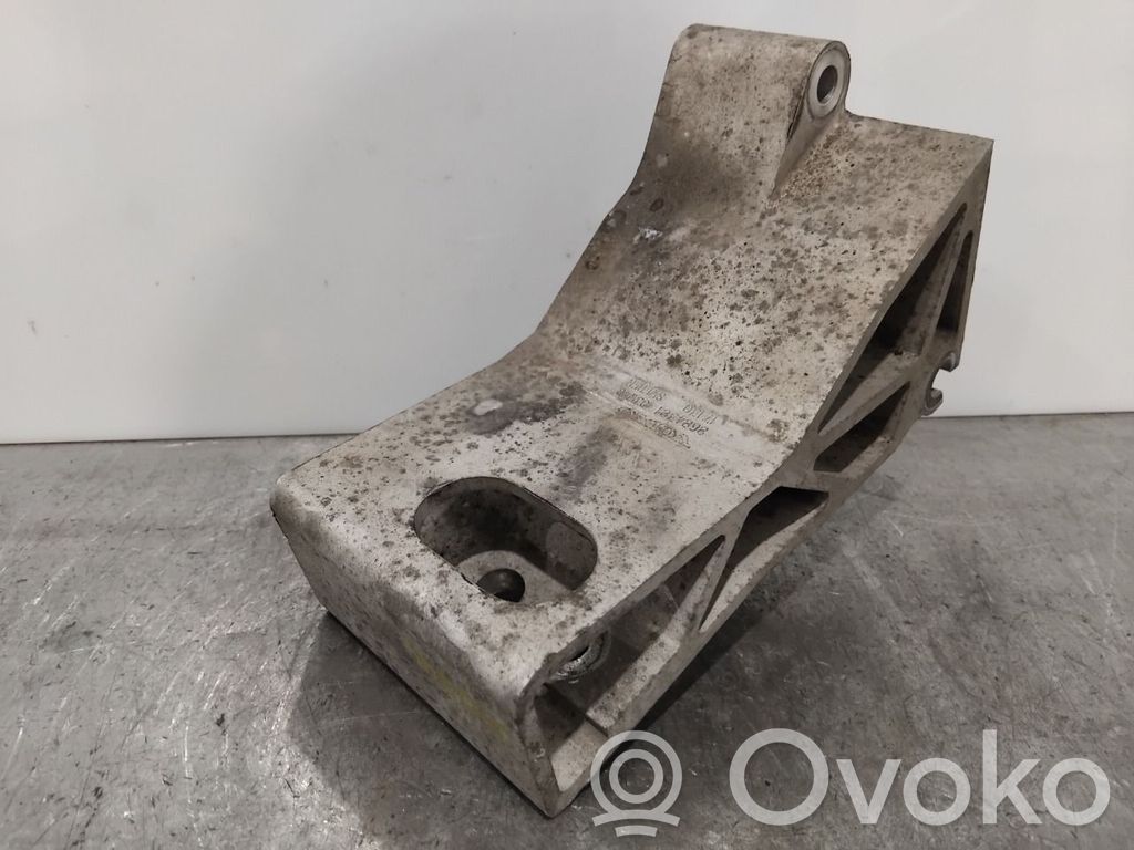 Volvo XC70 Supporto di montaggio del motore 