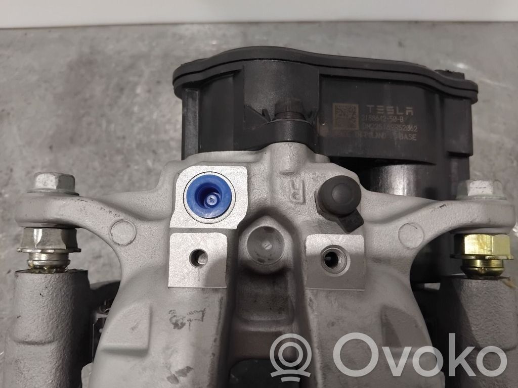 Tesla Model Y Bremssattel hinten