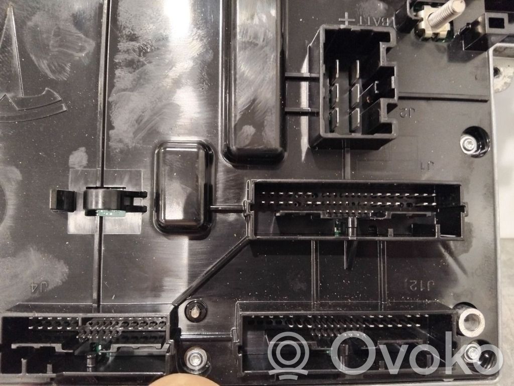 Tesla Model 3 Suspension ride height/mode switch 