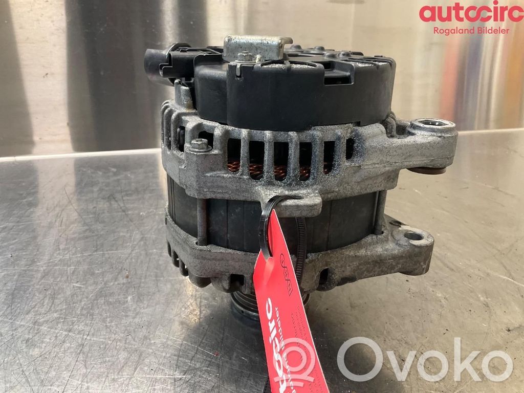 Opel Combo E Alternador