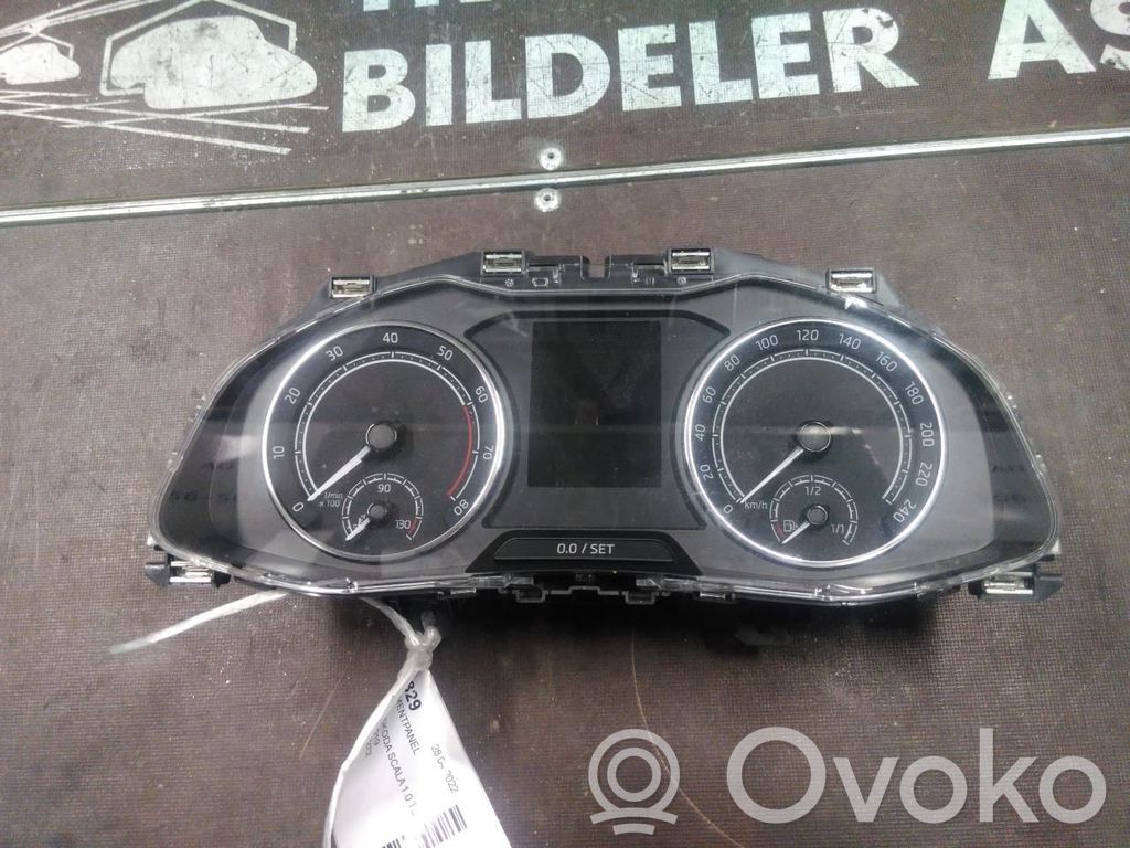 Skoda Scala Licznik / Prędkościomierz 