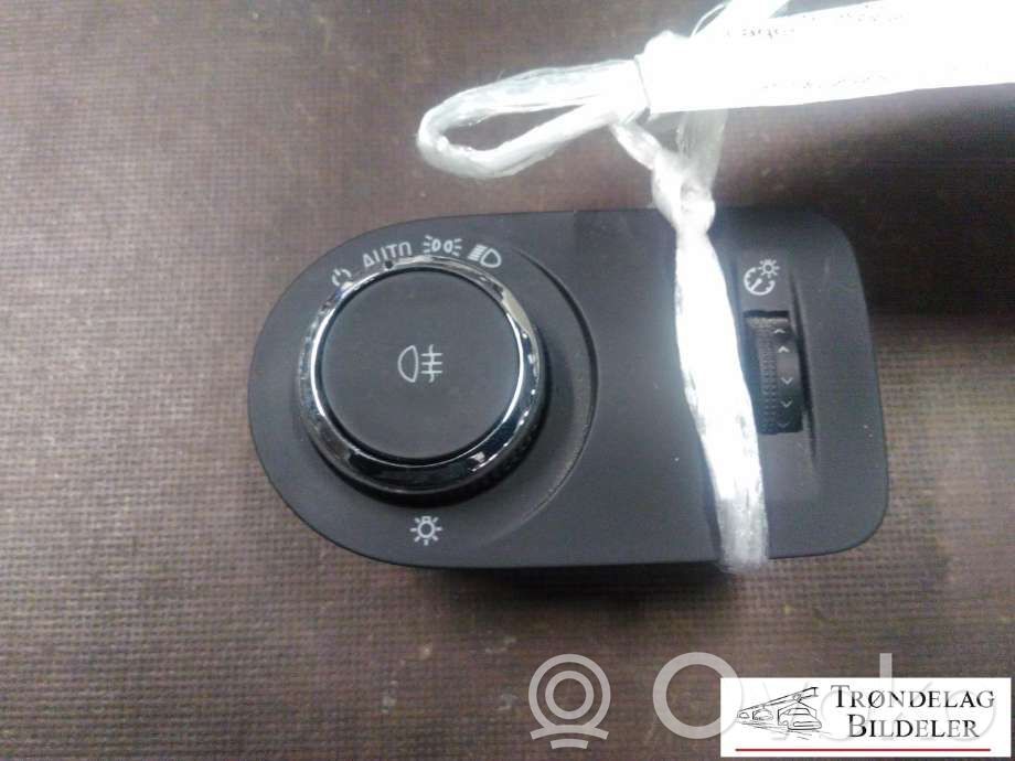 Opel Zafira C Interruptor de luz 