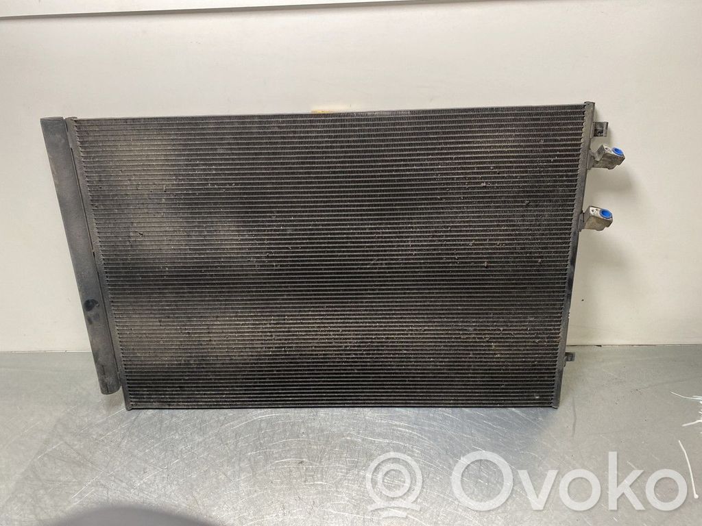 Volkswagen Crafter Radiatore di raffreddamento 