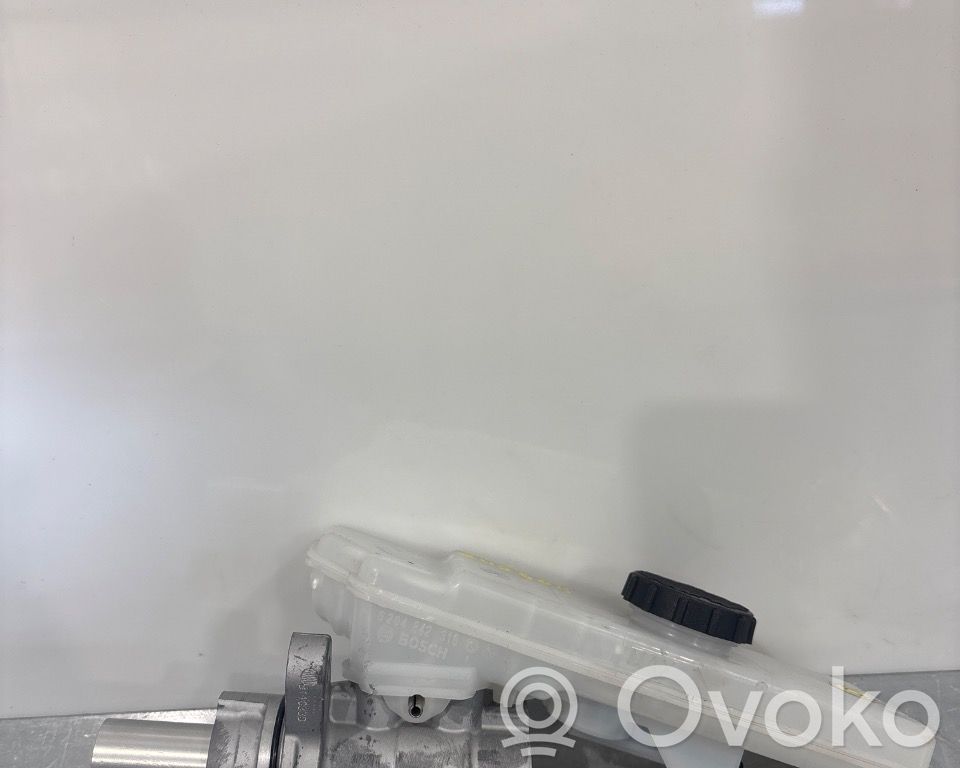 Tesla Model 3 Pääjarrusylinteri 