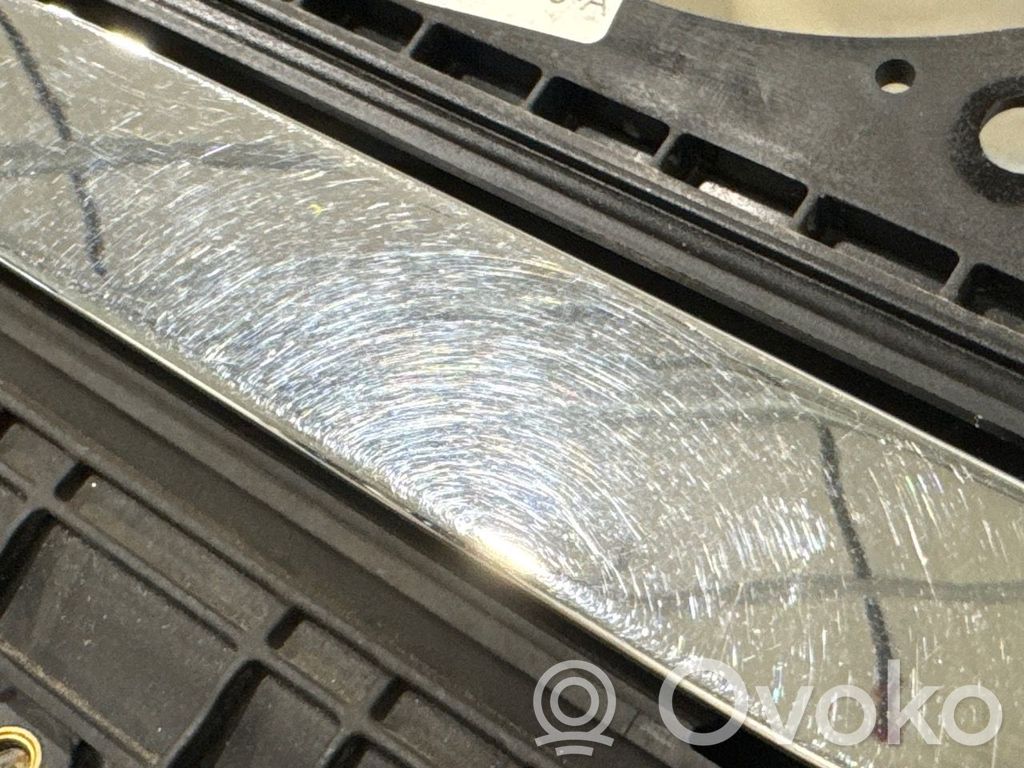 Tesla Model S Manecilla externa puerta delantera 