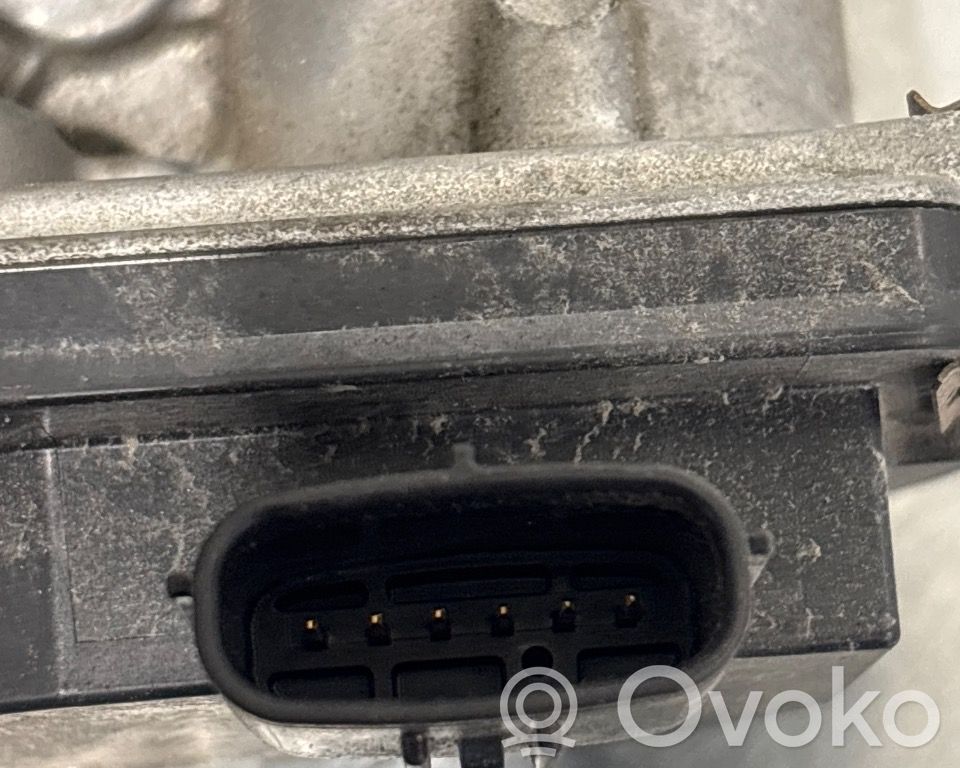 Toyota Hiace (H200) Drosele 