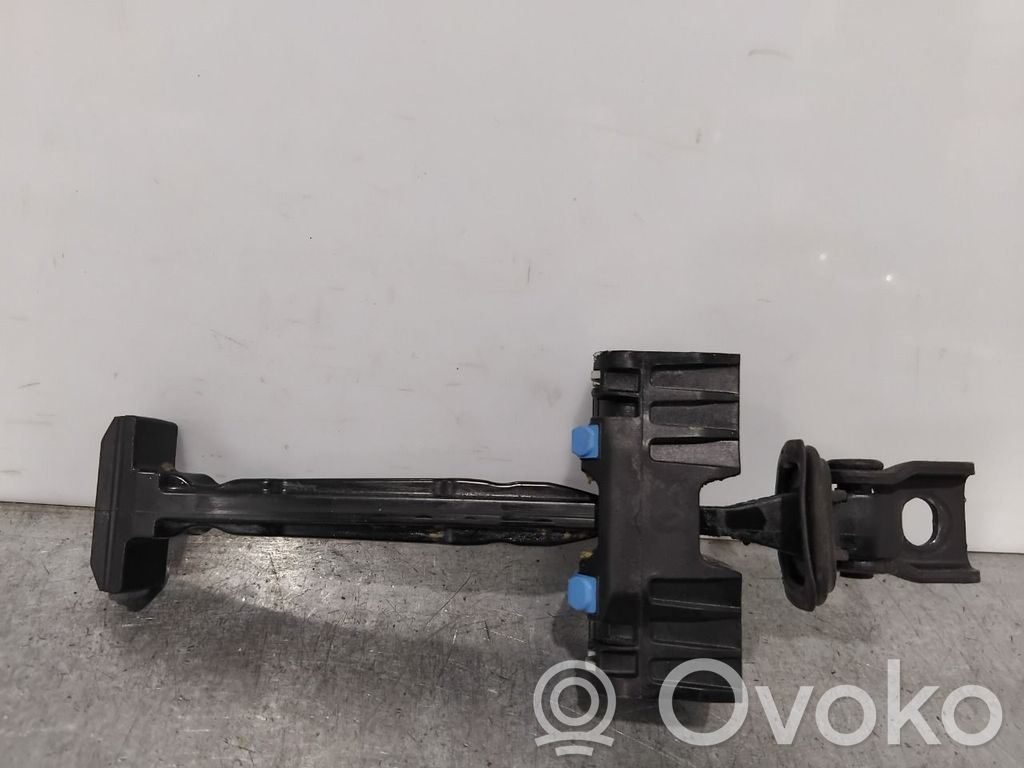 Volkswagen e-Golf Etuoven pidätin 