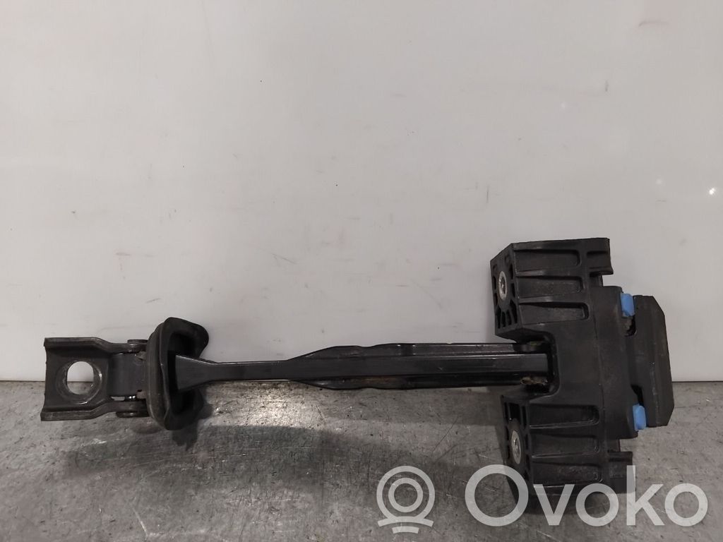 Volkswagen e-Golf Etuoven pidätin 