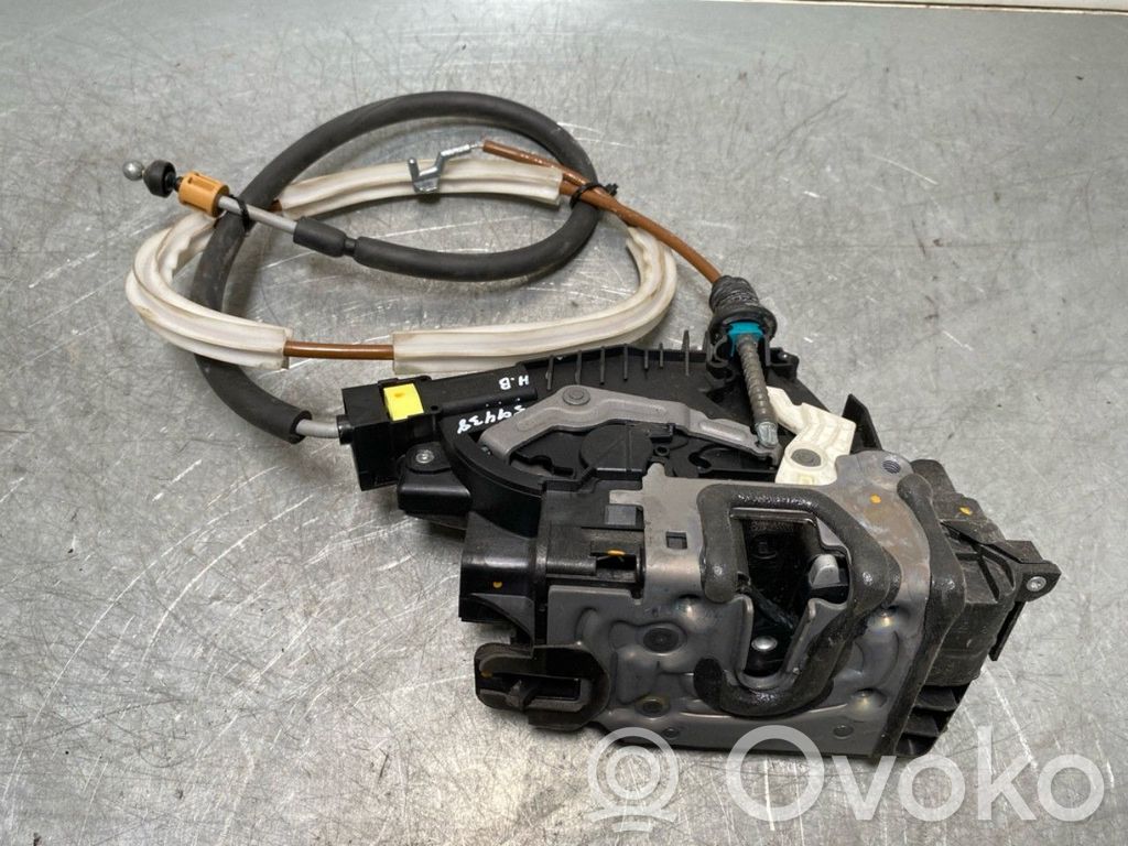 Mercedes-Benz EQS V297 Zamek drzwi tylnych 