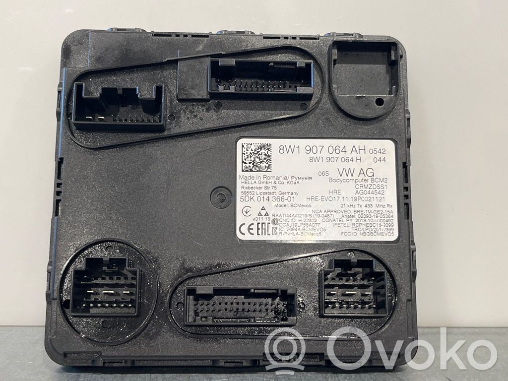 Audi e-tron Central body control module 