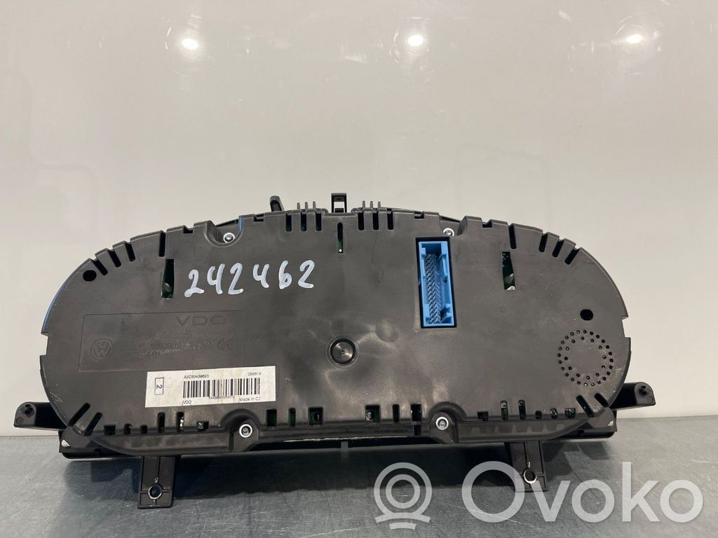 Volkswagen PASSAT B7 Tachimetro (quadro strumenti) 