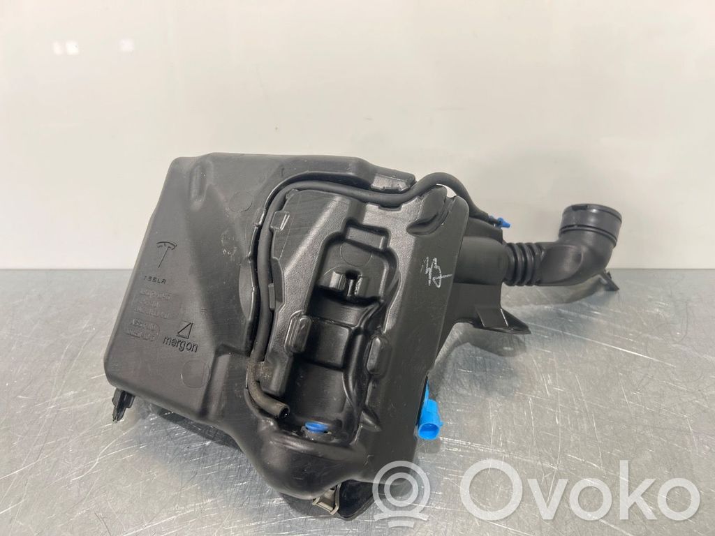 Tesla Model 3 Serbatoio/vaschetta liquido lavavetri parabrezza