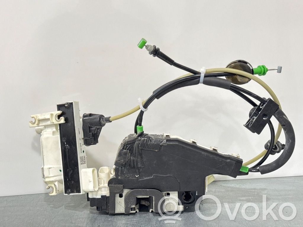 Tesla Model X Zamek drzwi przednich 