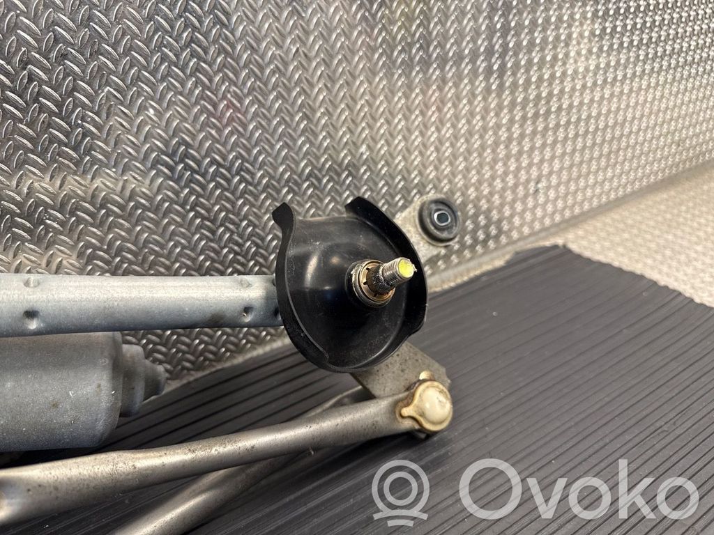 Toyota Auris E180 Tiranti del tergicristallo anteriore 