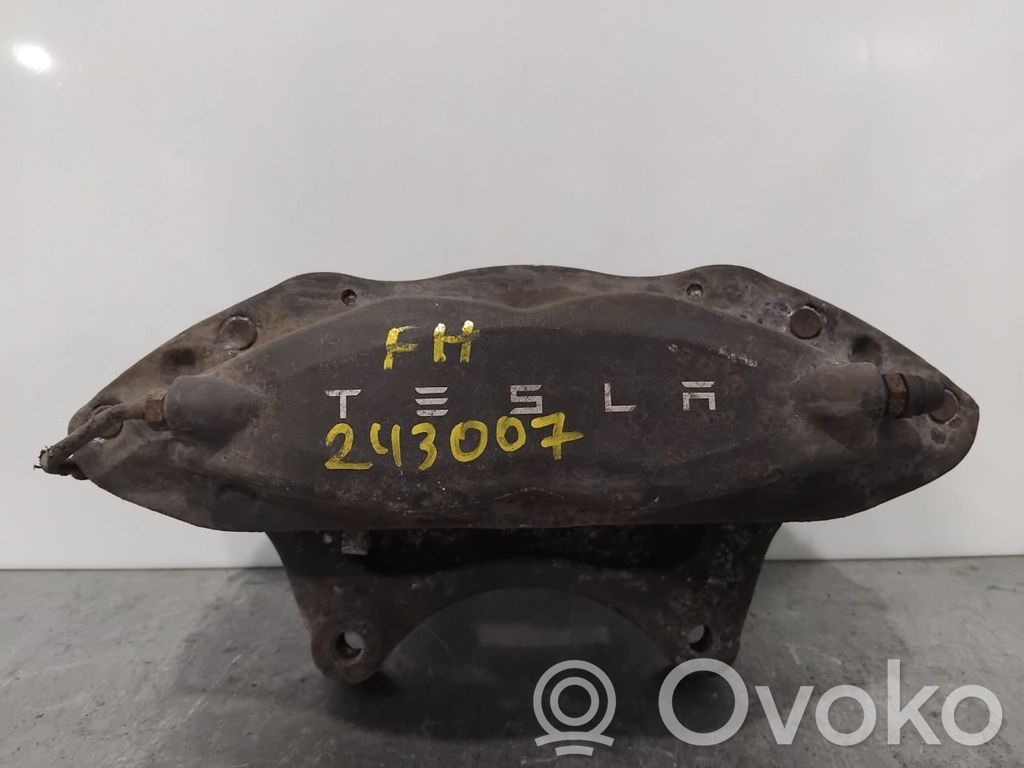 Tesla Model S Etujarrusatula 