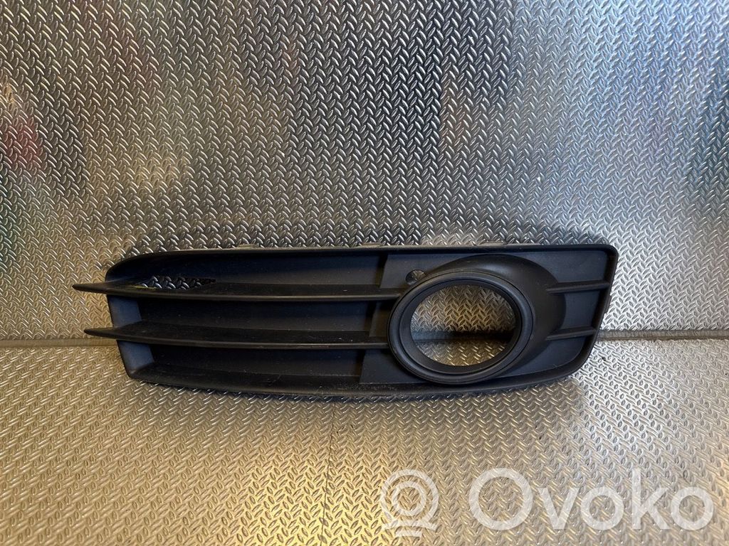Audi A3 S3 8P Etusäleikkö 