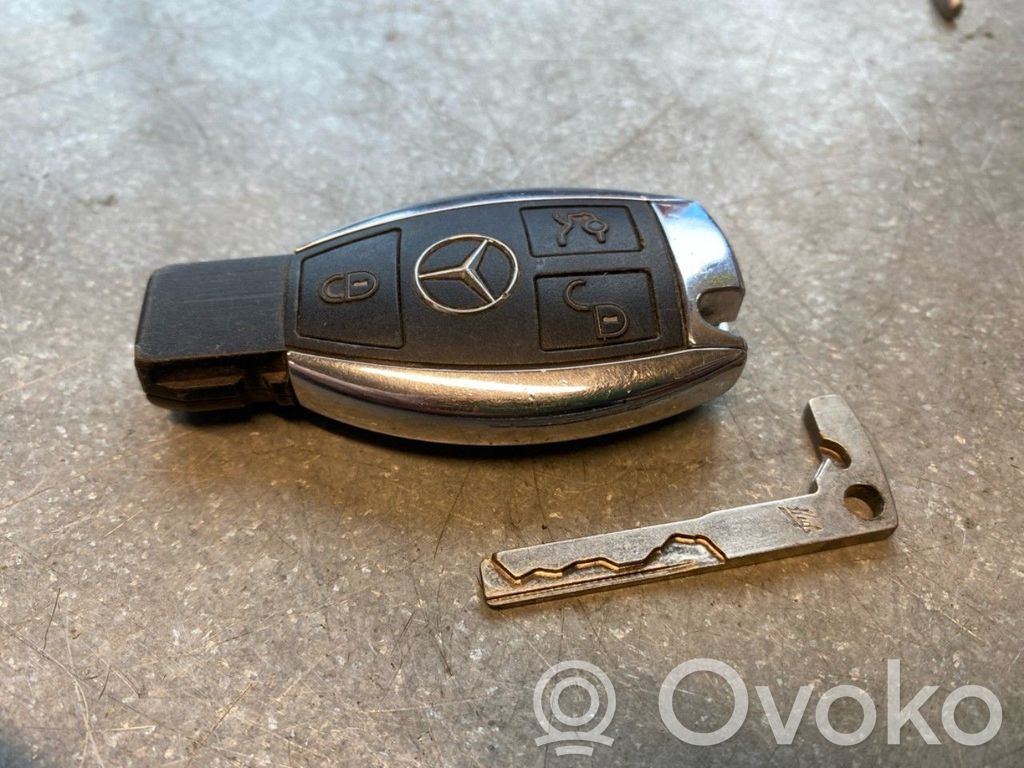 Mercedes-Benz C W204 Chiave/comando di accensione 