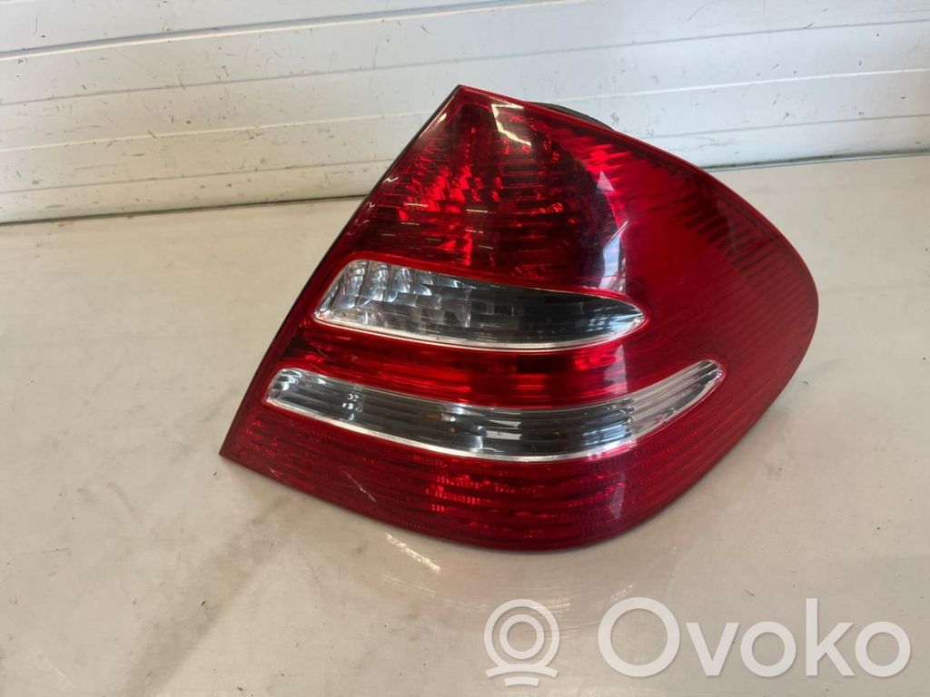 Mercedes-Benz E W211 Lampa tylna 