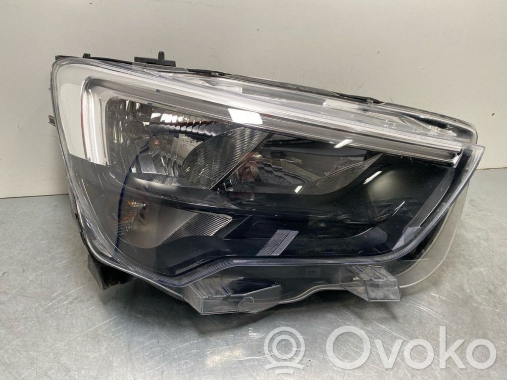 Opel Combo E Priekšējais lukturis 