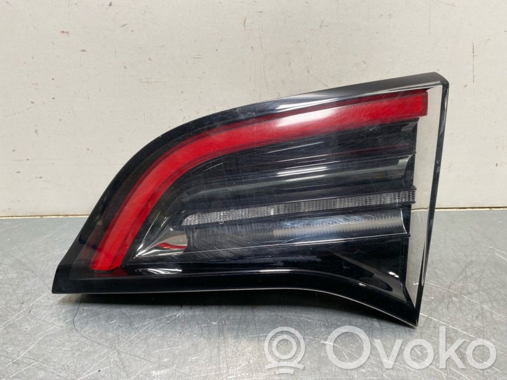 Tesla Model Y Takavalot 