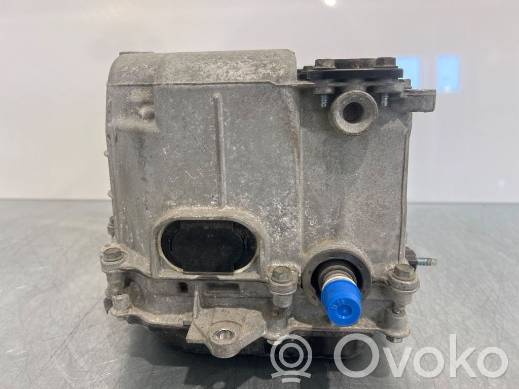 Toyota Prius+ (ZVW40) Falownik / Przetwornica napięcia 