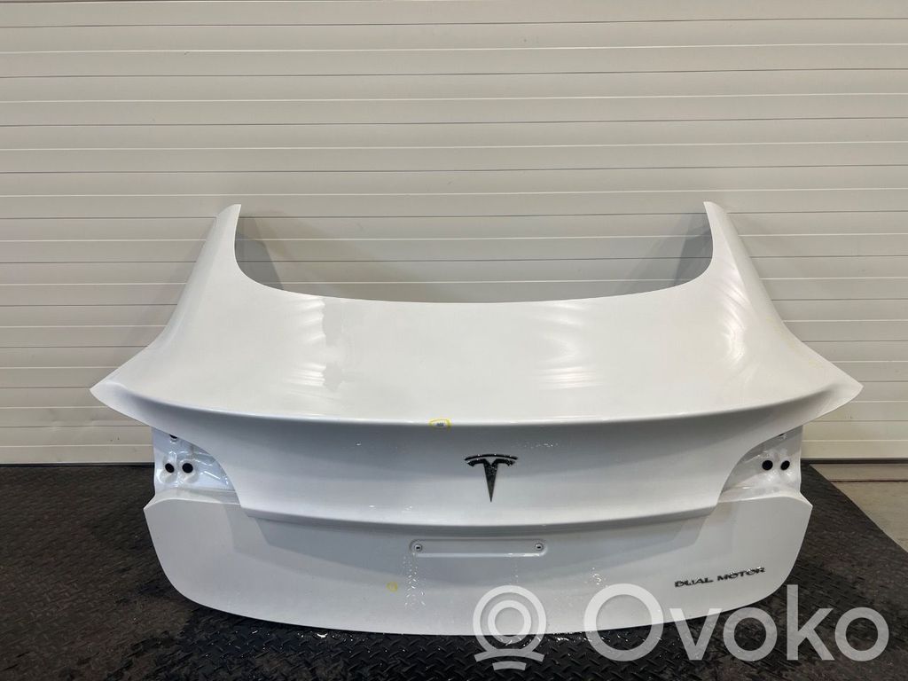 Tesla Model 3 Tailgate/trunk/boot lid 