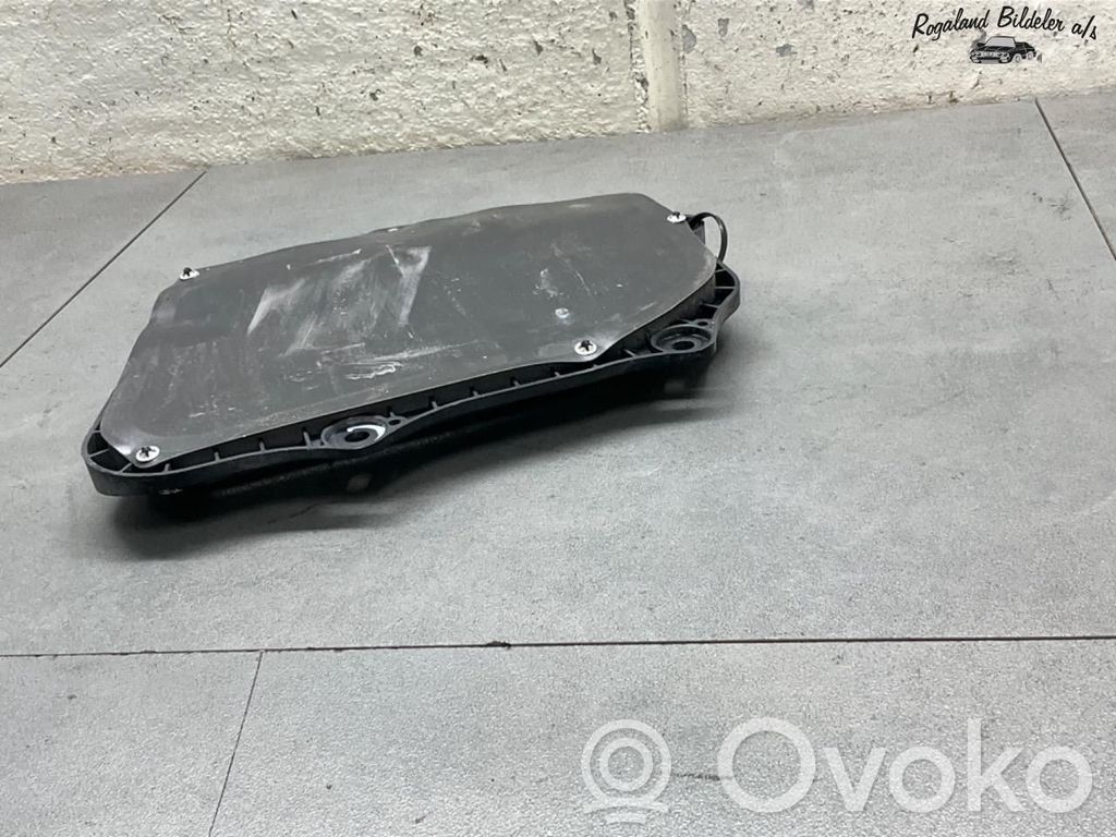 Tesla Model S Manecilla externa puerta delantera 