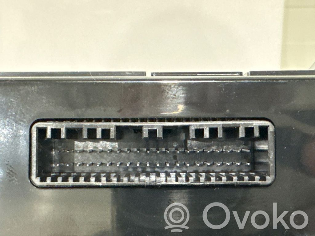 KIA Soul Climate control/heater control trim 