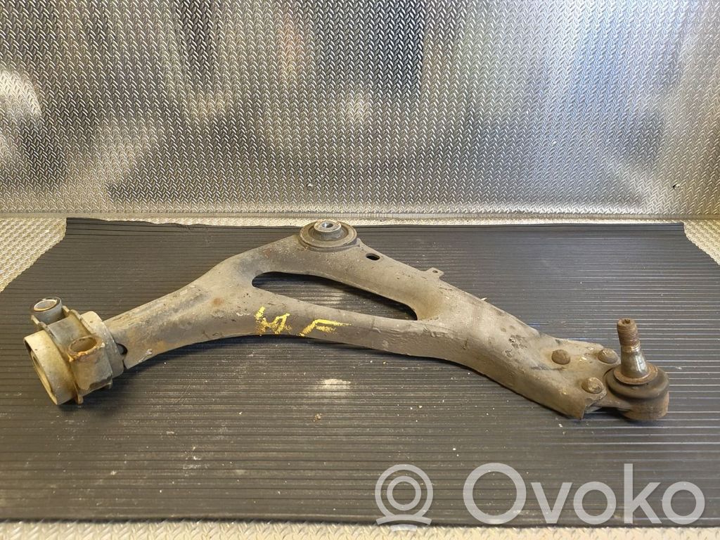 Mercedes-Benz Vito Viano W447 Brazo de suspensión delantero