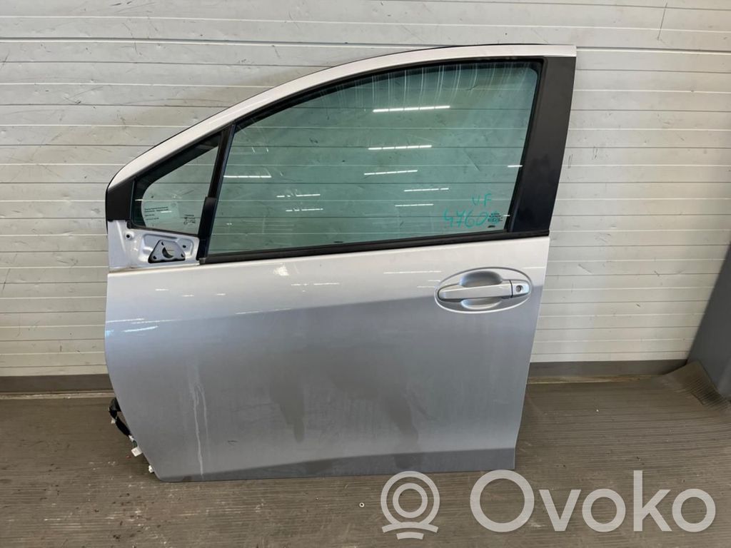 Toyota Yaris Puerta delantera 