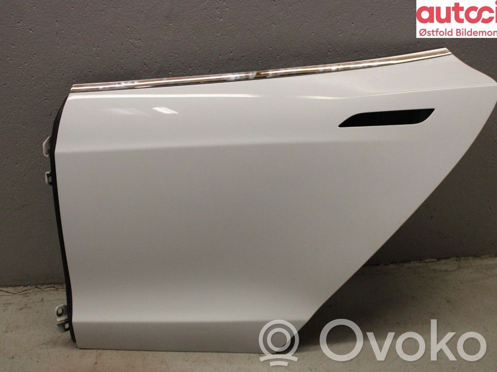 Tesla Model 3 Aizmugurējās durvis 
