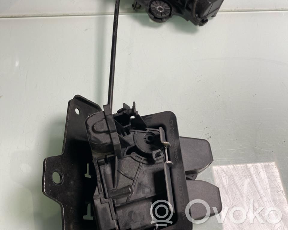 Volvo XC40 Zamek klapy tylnej bagażnika 