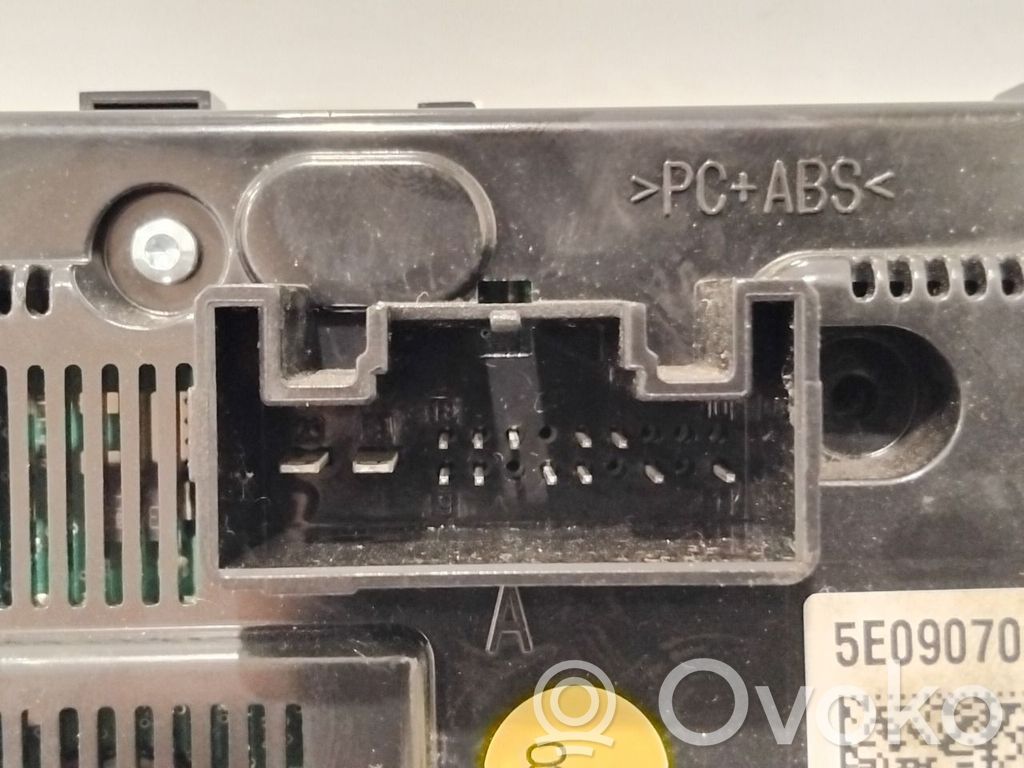 Skoda Octavia Mk3 (5E) Console centrale, commande chauffage/clim 