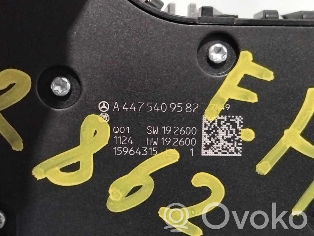 Mercedes-Benz EQV 447 Altri interruttori/pulsanti/cambi 