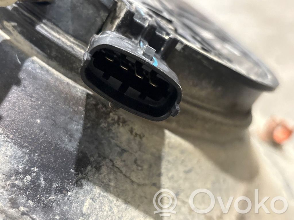 Isuzu D-Max Serbatoio vaschetta liquido AdBlue